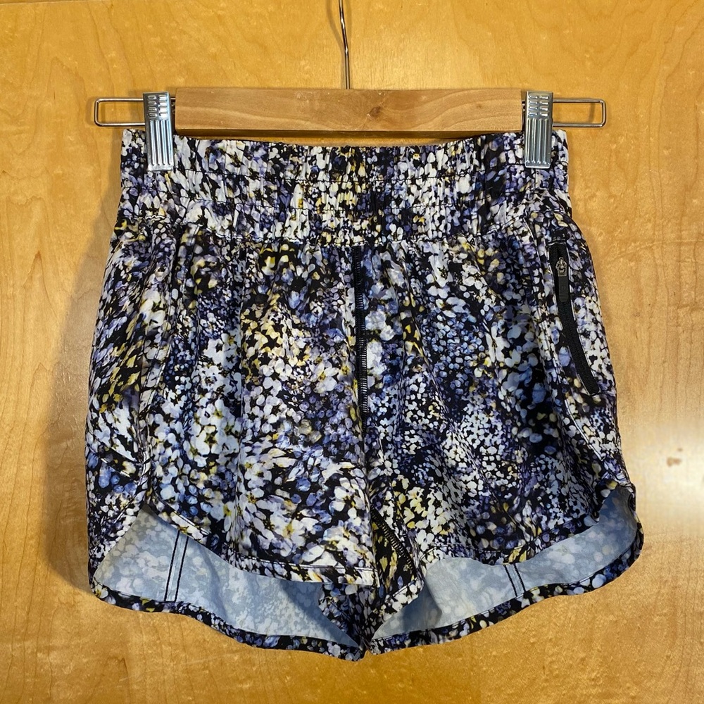 Perfect condition Lululemon tracker shorts. Size 4. 4” inseam.